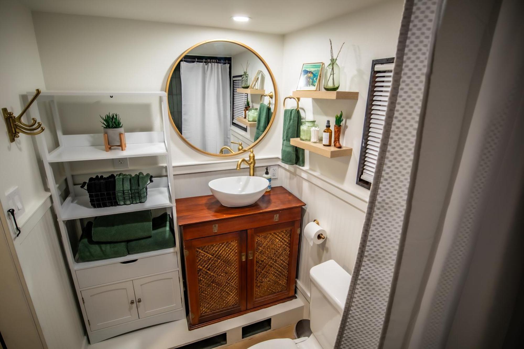 Unique Tiny Home Minutes From Downtown เอลเลนเบิร์ก ภายนอก รูปภาพ
